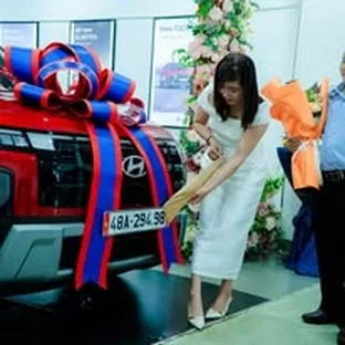 Bàn giao xe Hyundai cho khách hàng tại Đắk Lắk